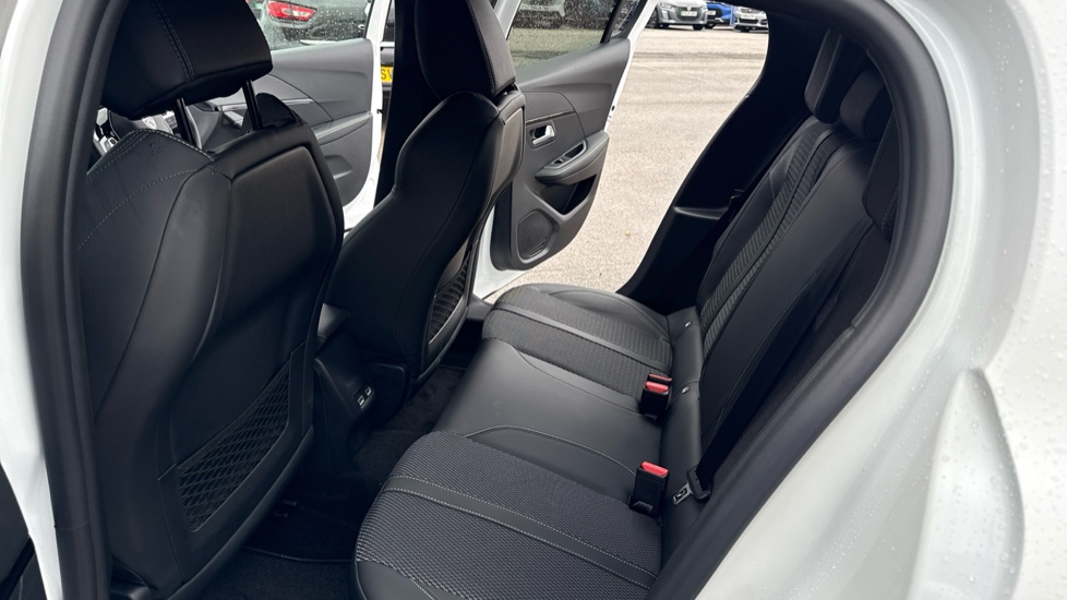 Peugeot 208 115kW GT 51kWh 5dr Auto Electric Hatchback - Image 16