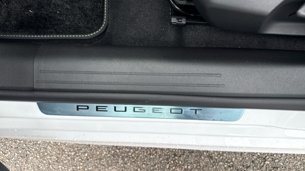 Peugeot 208 115kW GT 51kWh 5dr Auto Electric Hatchback - Image 21