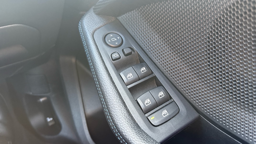 BMW 1 Series 116d M Sport 5dr Step Auto Diesel Hatchback - Image 32