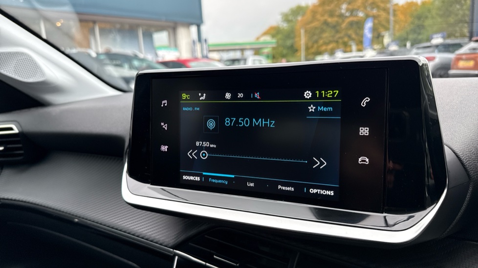 Peugeot 208 100kW Allure Premium 50kWh 5dr Auto Electric Hatchback - Image 12