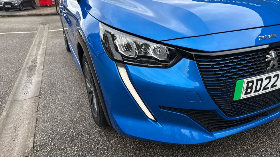 Peugeot 208 100kW Allure Premium 50kWh 5dr Auto Electric Hatchback - Image 29