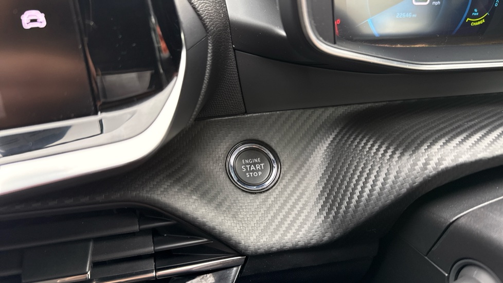 Peugeot 208 100kW Allure Premium 50kWh 5dr Auto Electric Hatchback - Image 35