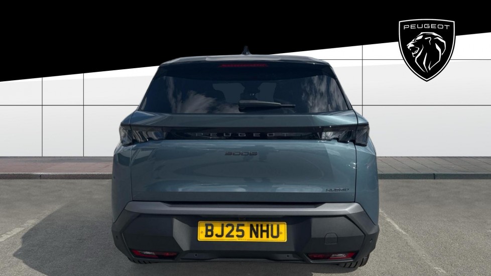 Peugeot 5008 1.2 Hybrid 136 GT 5dr e-DSC6 Petrol Estate - Image 6