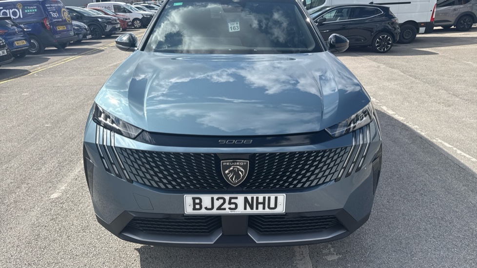 Peugeot 5008 1.2 Hybrid 136 GT 5dr e-DSC6 Petrol Estate - Image 8