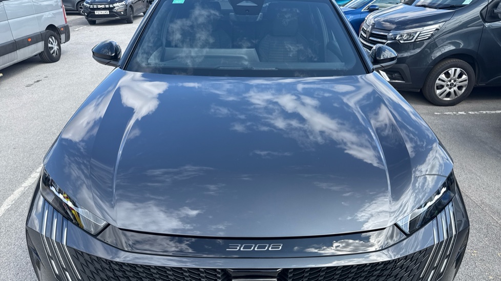 Peugeot 3008 1.2 Hybrid 136 GT 5dr e-DSC6 Petrol Estate - Image 8