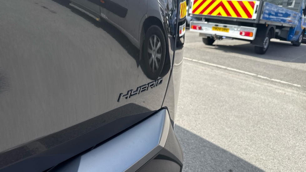 Peugeot 3008 1.2 Hybrid 136 GT 5dr e-DSC6 Petrol Estate - Image 26