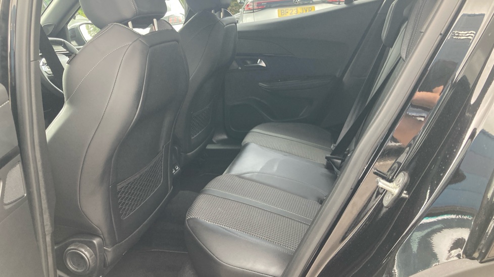 Peugeot 2008 1.2 PureTech 130 GT 5dr EAT8 Petrol Estate - Image 16