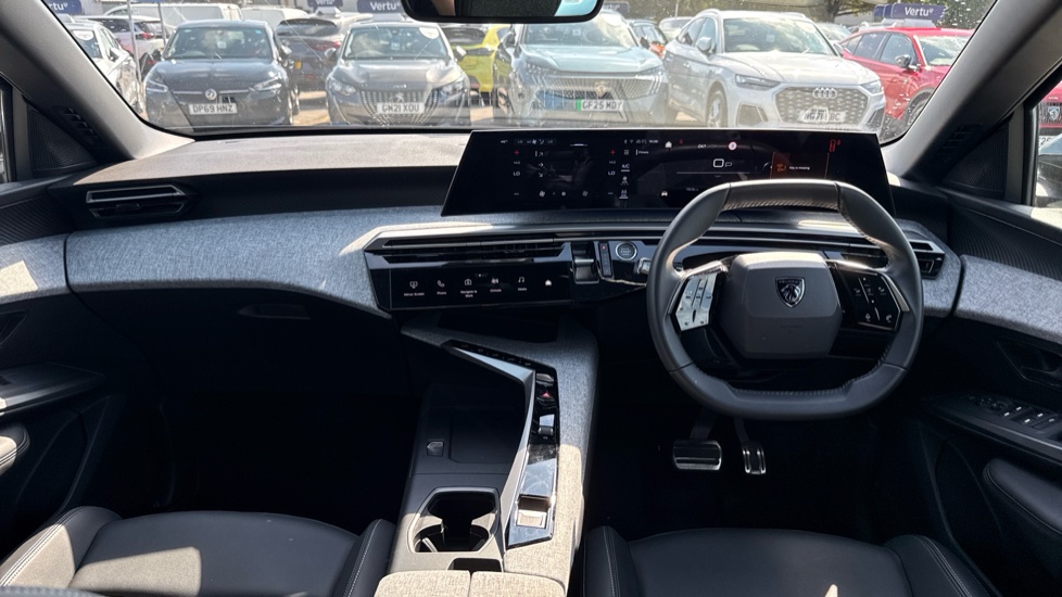 Peugeot 3008 1.2 Hybrid 136 Allure 5dr e-DSC6 Petrol Estate - Image 10