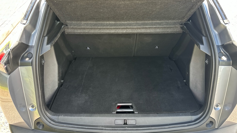 Peugeot 2008 100kW GT 50kWh 5dr Auto Electric Estate - Image 4