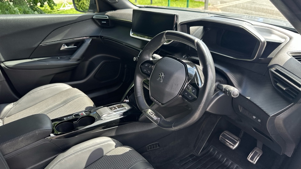 Peugeot 2008 100kW GT 50kWh 5dr Auto Electric Estate - Image 11