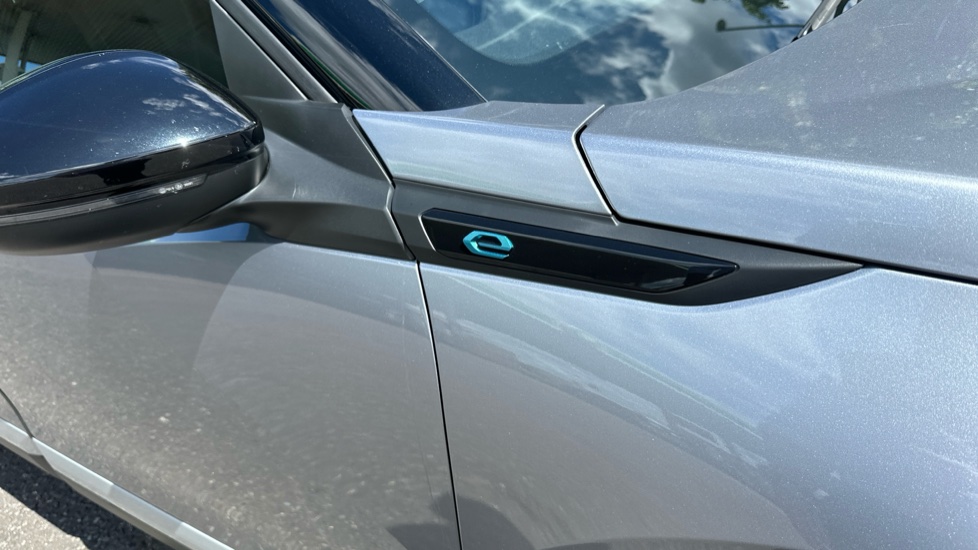 Peugeot 2008 100kW GT 50kWh 5dr Auto Electric Estate - Image 21
