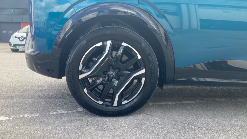 Peugeot 3008 157kW GT 73kWh 5dr Auto Electric Estate - Image 7