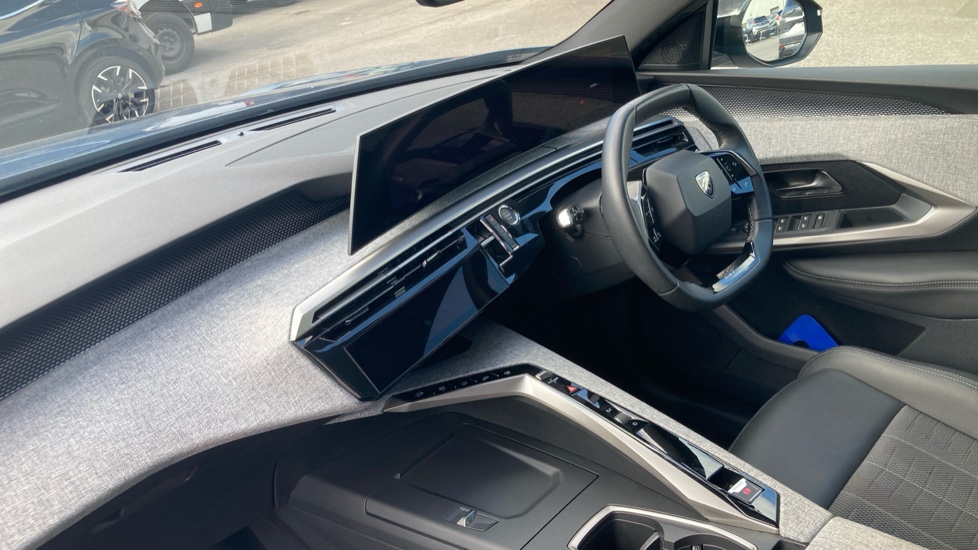 Peugeot 3008 157kW GT 73kWh 5dr Auto Electric Estate - Image 9