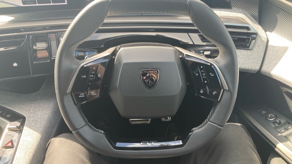 Peugeot 3008 157kW GT 73kWh 5dr Auto Electric Estate - Image 21