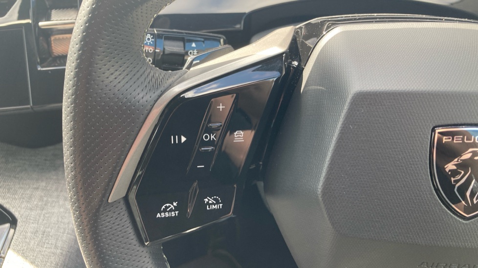 Peugeot 3008 157kW GT 73kWh 5dr Auto Electric Estate - Image 22