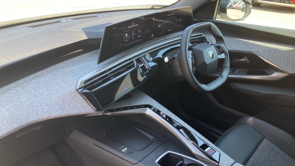 Peugeot 3008 1.2 Hybrid 145 Allure 5dr e-DSC6 Petrol Estate - Image 9