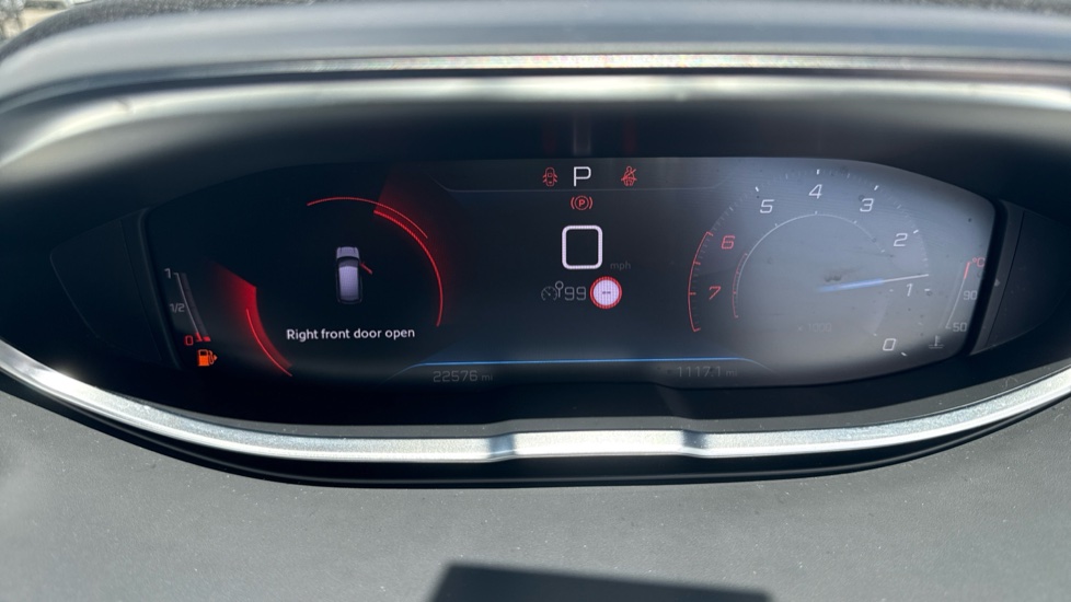 Peugeot 3008 1.2 PureTech Allure Premium+ 5dr EAT8 Petrol Estate - Image 18