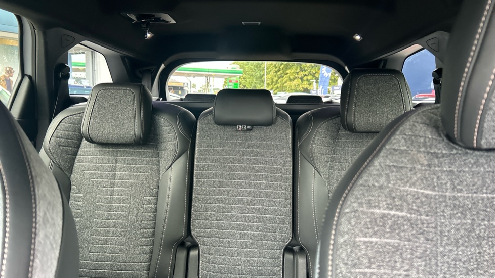 Peugeot 5008 1.2 Hybrid 136 Allure 5dr e-DSC6 Petrol Estate - Image 15