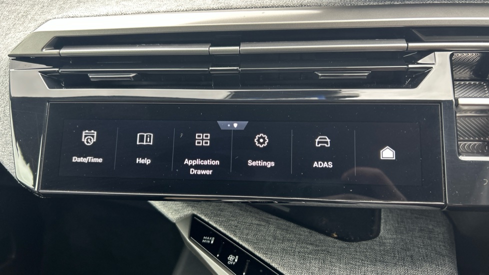 Peugeot 5008 1.2 Hybrid 136 Allure 5dr e-DSC6 Petrol Estate - Image 23