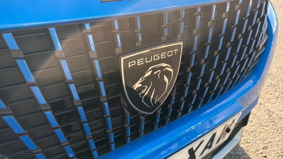Peugeot 2008 115kW GT 54kWh 5dr Auto Electric Estate - Image 24
