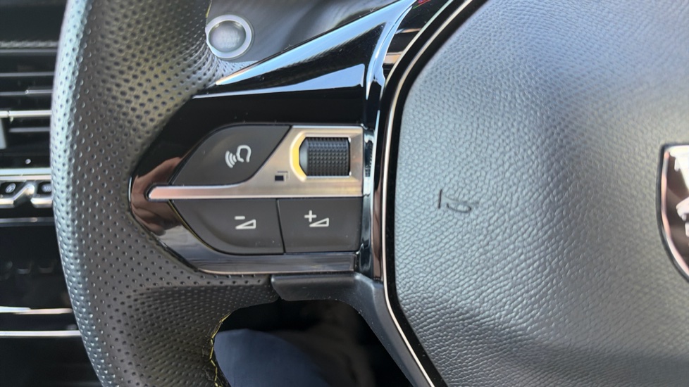 Peugeot 2008 115kW GT 54kWh 5dr Auto Electric Estate - Image 26