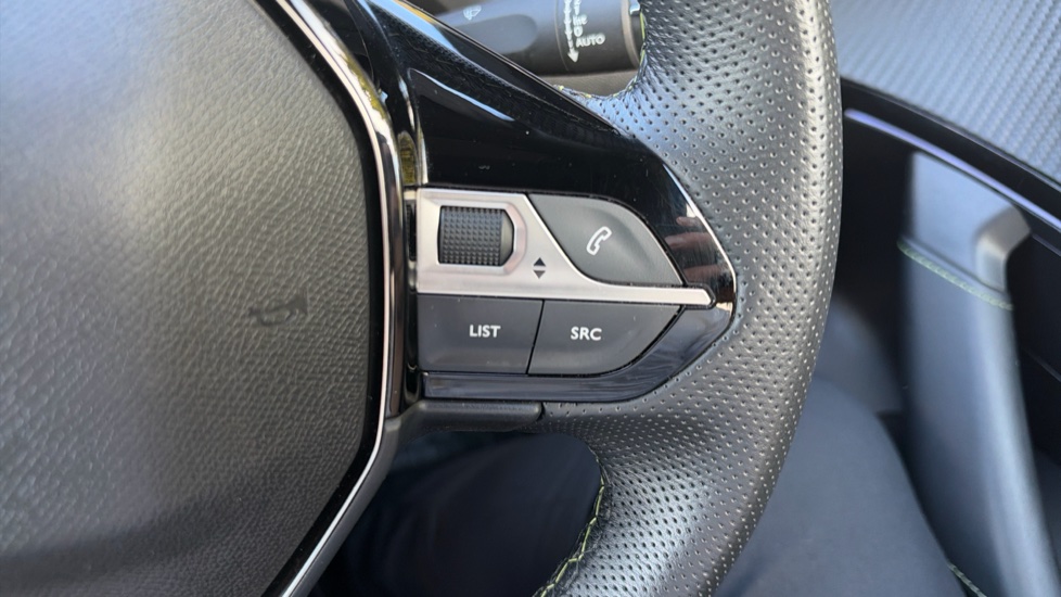 Peugeot 2008 115kW GT 54kWh 5dr Auto Electric Estate - Image 27