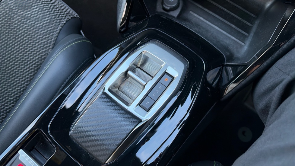 Peugeot 2008 115kW GT 54kWh 5dr Auto Electric Estate - Image 31