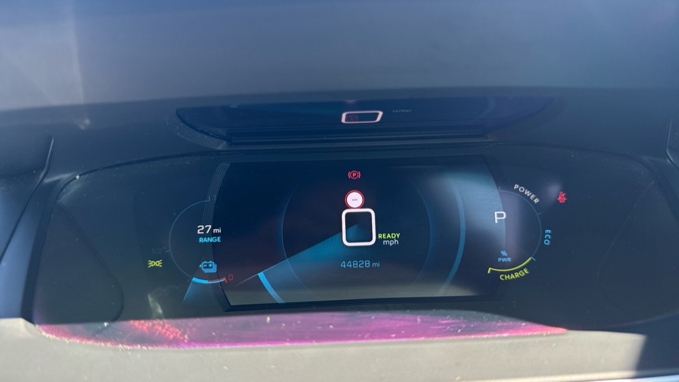 Peugeot 2008 100kW GT 50kWh 5dr Auto Electric Estate - Image 18
