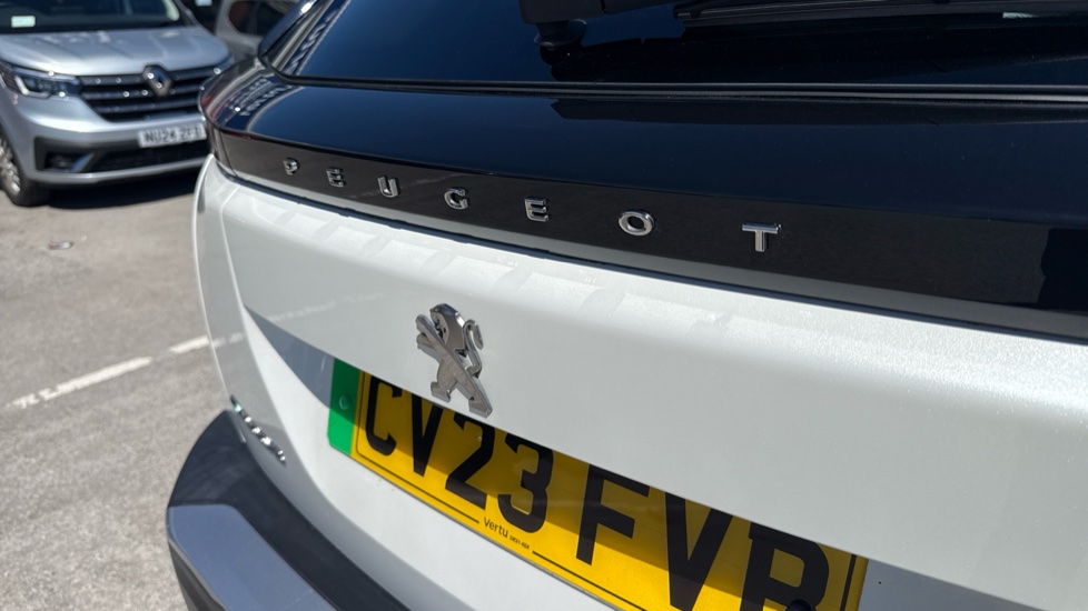 Peugeot 2008 100kW GT 50kWh 5dr Auto Electric Estate - Image 28