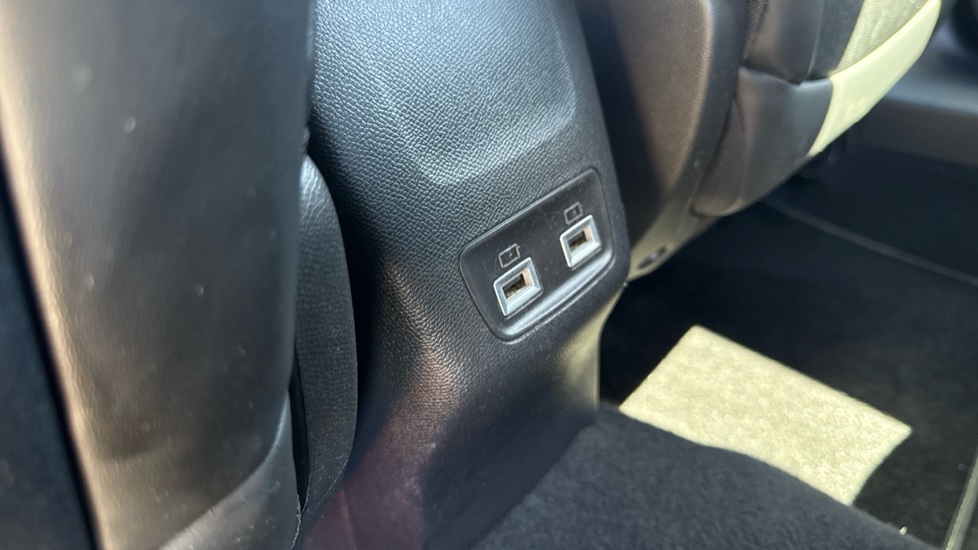 Peugeot 2008 100kW GT 50kWh 5dr Auto Electric Estate - Image 35