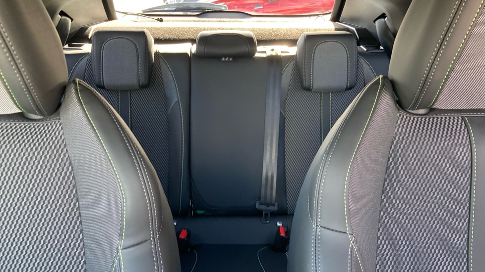 Peugeot 2008 100kW GT 50kWh 5dr Auto Electric Estate - Image 15