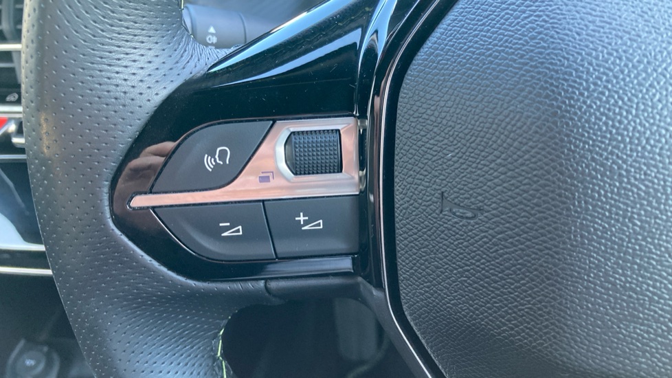 Peugeot 2008 100kW GT 50kWh 5dr Auto Electric Estate - Image 22