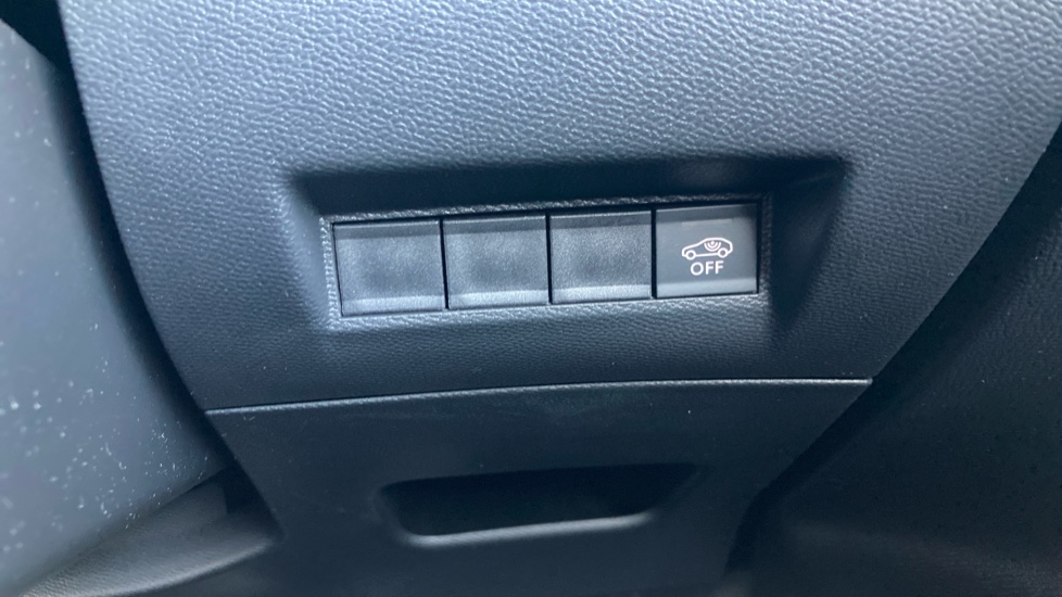 Peugeot 2008 100kW GT 50kWh 5dr Auto Electric Estate - Image 27
