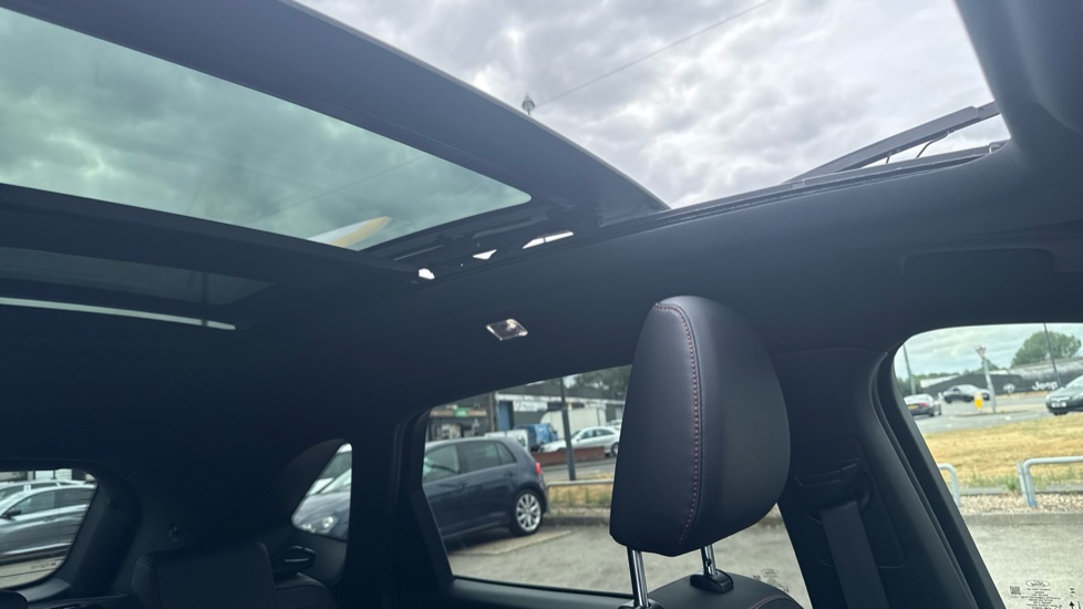 Ford Kuga 2.5 PHEV ST-Line X Edition 5dr CVT Estate - Image 39