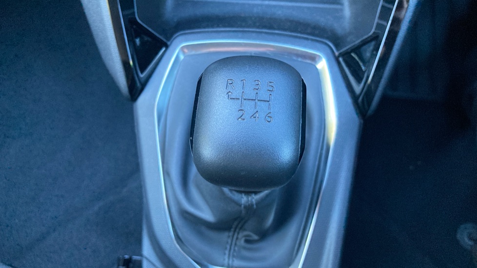 Peugeot 208 1.2 PureTech 100 Active Premium + 5dr Petrol Hatchback - Image 30