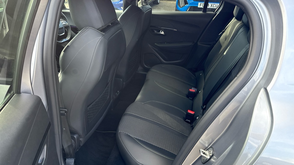 Peugeot 208 100kW GT 50kWh 5dr Auto Electric Hatchback - Image 16