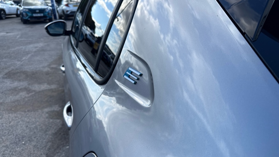 Peugeot 208 100kW GT 50kWh 5dr Auto Electric Hatchback - Image 29