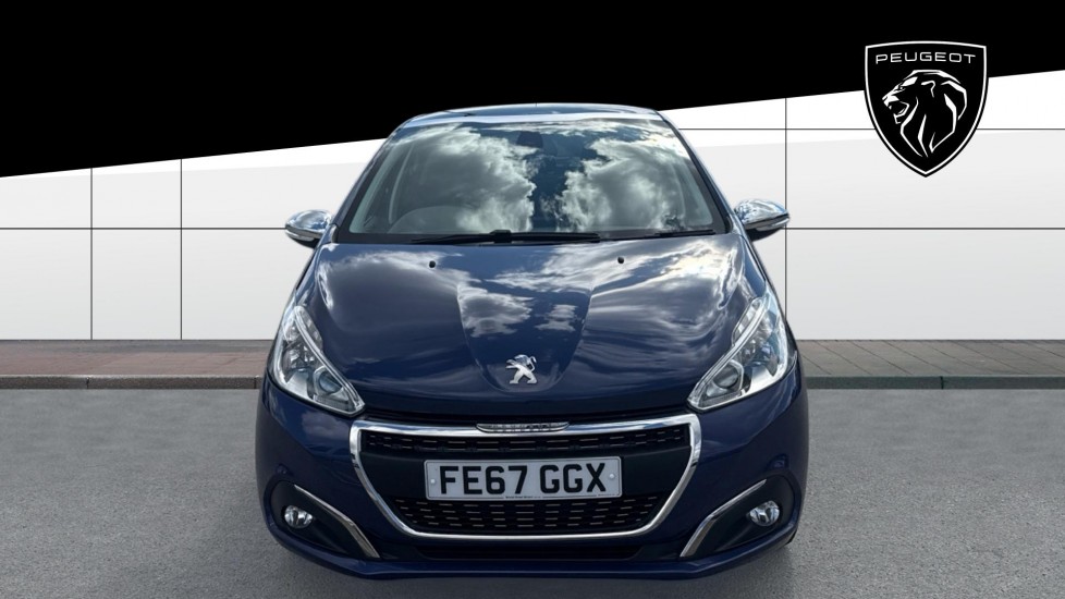 Peugeot 208 1.2 PureTech Allure Premium 5dr Petrol Hatchback - Image 3