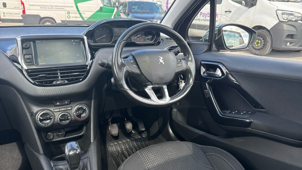 Peugeot 208 1.2 PureTech Allure Premium 5dr Petrol Hatchback - Image 9
