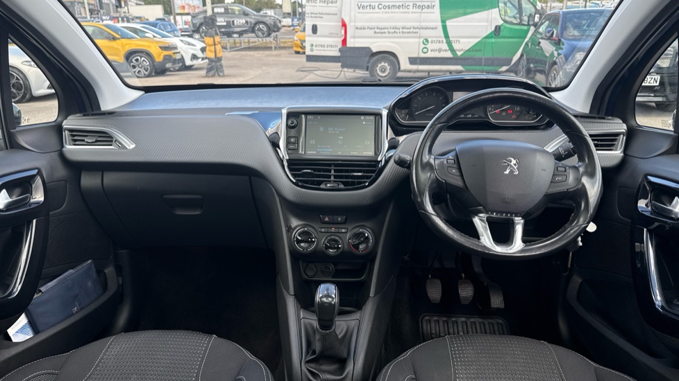 Peugeot 208 1.2 PureTech Allure Premium 5dr Petrol Hatchback - Image 10