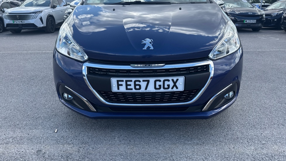Peugeot 208 1.2 PureTech Allure Premium 5dr Petrol Hatchback - Image 21