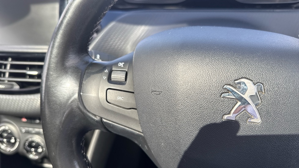 Peugeot 208 1.2 PureTech Allure Premium 5dr Petrol Hatchback - Image 31