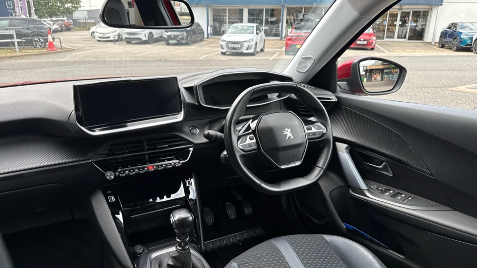 Peugeot 2008 1.2 PureTech Allure Premium 5dr Petrol Estate - Image 9