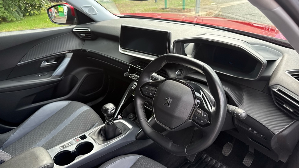 Peugeot 2008 1.2 PureTech Allure Premium 5dr Petrol Estate - Image 11