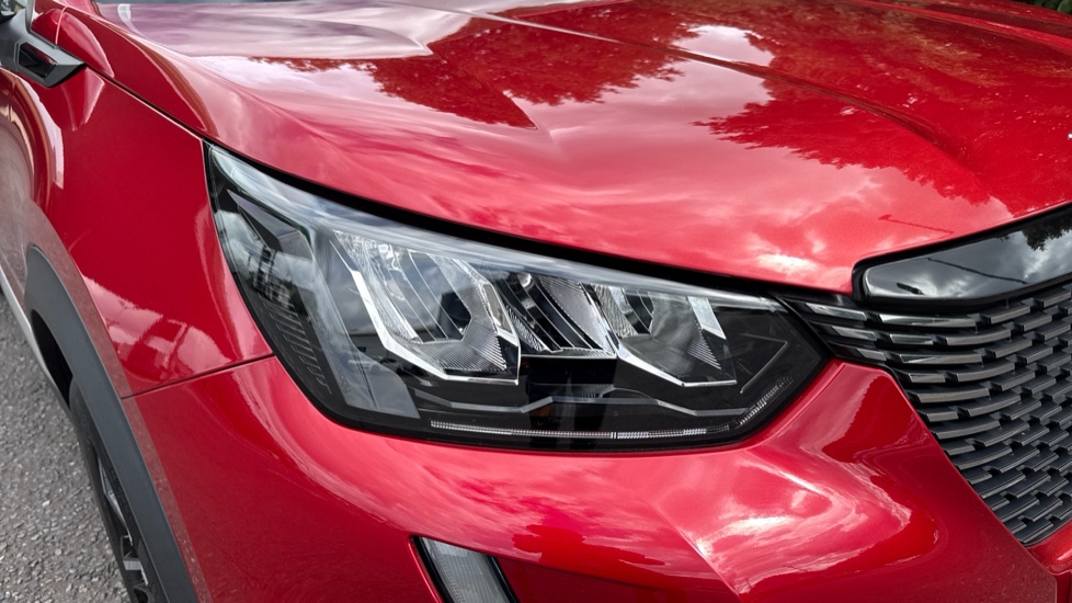 Peugeot 2008 1.2 PureTech Allure Premium 5dr Petrol Estate - Image 28