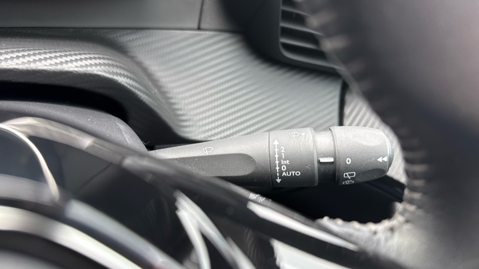 Peugeot 2008 1.2 PureTech Allure Premium 5dr Petrol Estate - Image 36