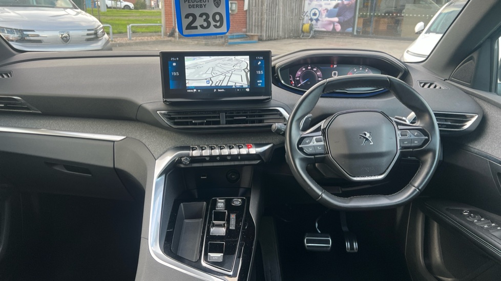 Peugeot 3008 1.2 PureTech Allure Premium+ 5dr EAT8 Petrol Estate - Image 10
