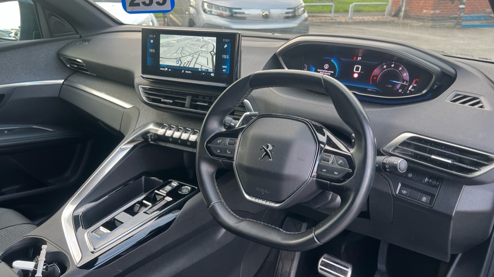 Peugeot 3008 1.2 PureTech Allure Premium+ 5dr EAT8 Petrol Estate - Image 11