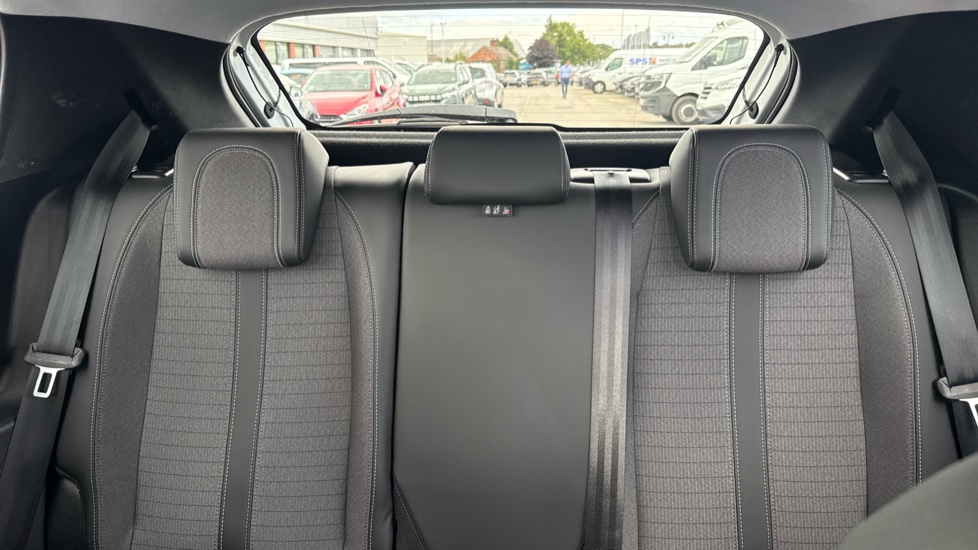 Peugeot 208 1.2 PureTech 100 Allure Premium + 5dr Petrol Hatchback - Image 15