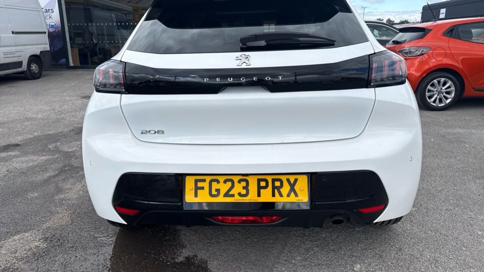 Peugeot 208 1.2 PureTech 100 Allure Premium + 5dr Petrol Hatchback - Image 24